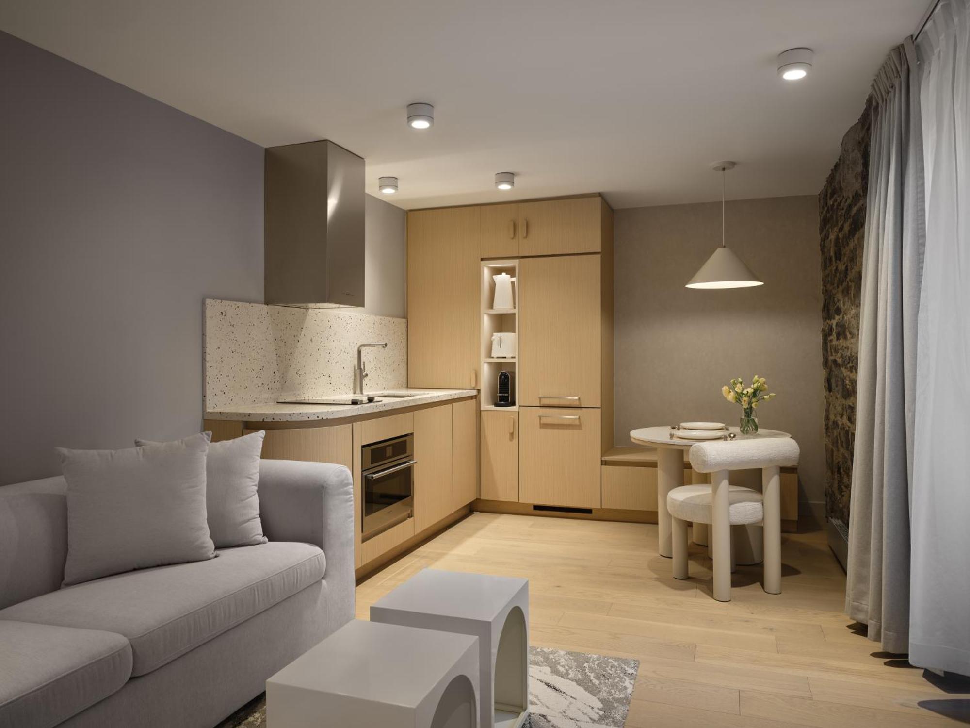 Apartahotel Corner - Luxury Serviced