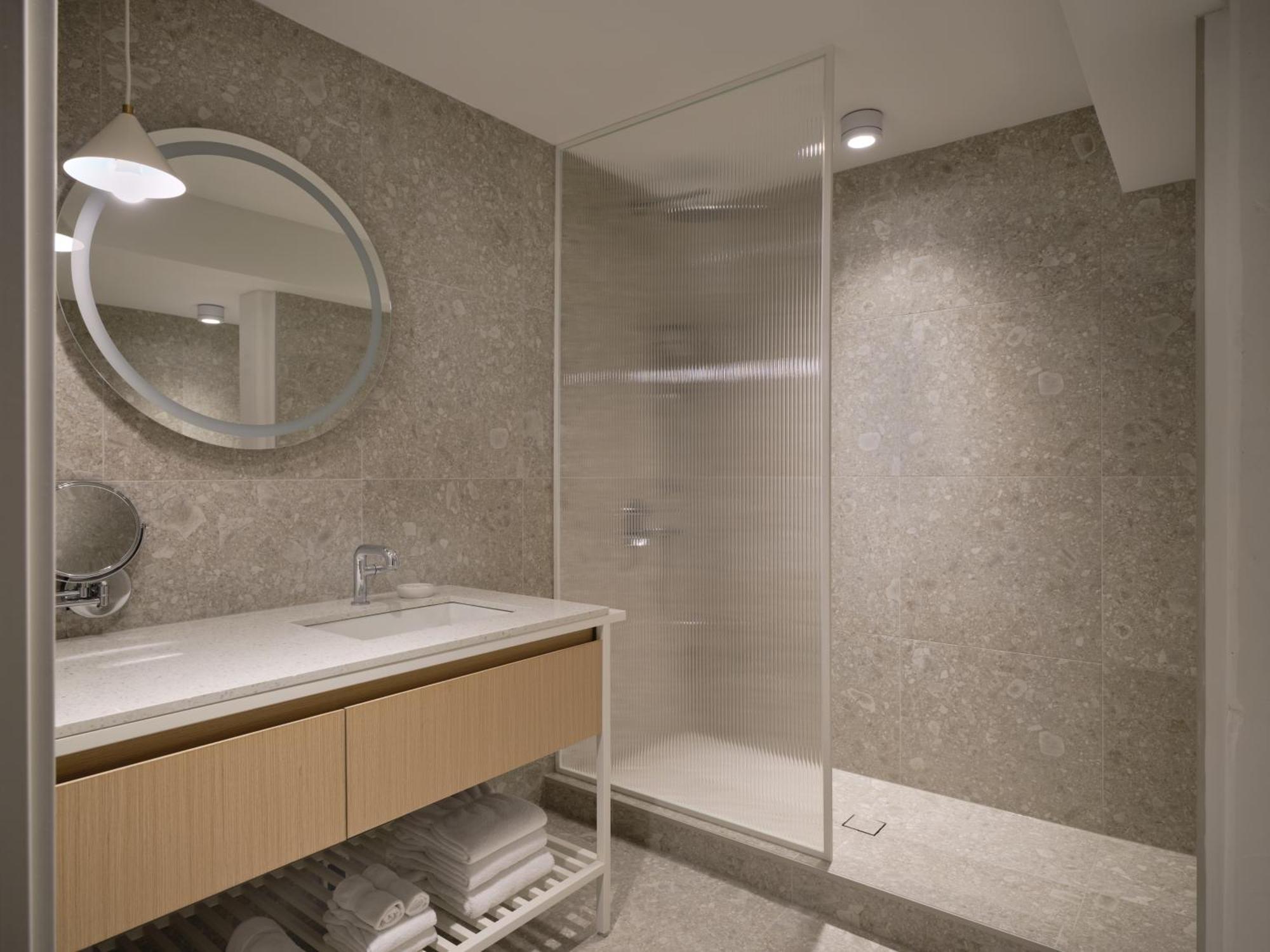 Corner - Luxury Serviced Montreal